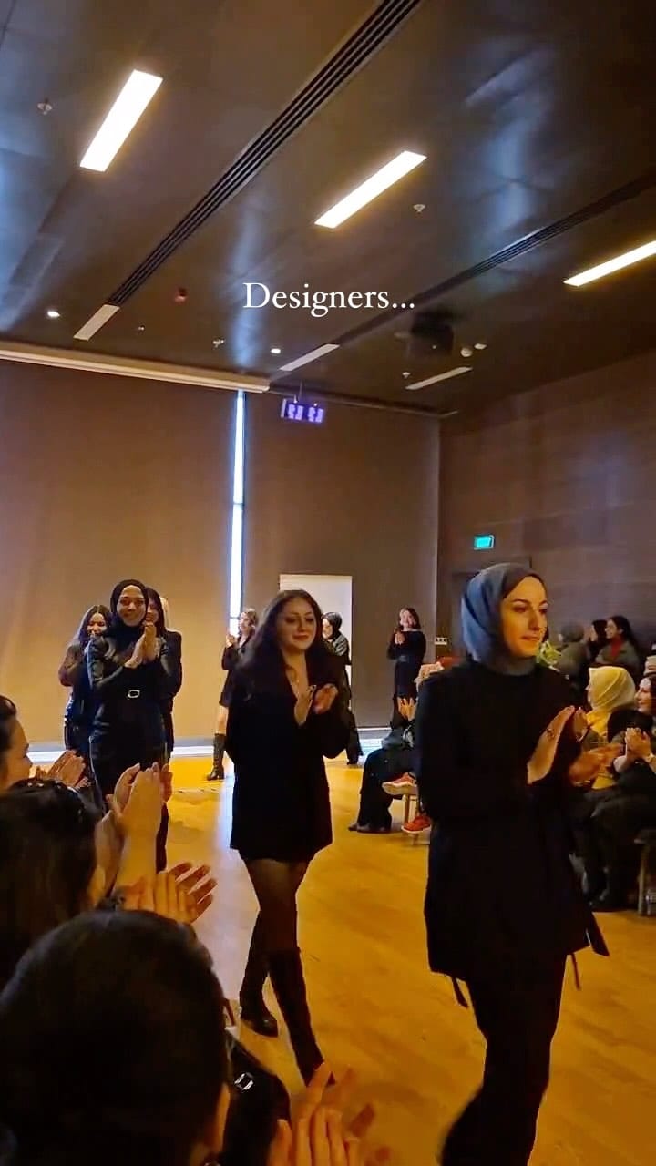 Post 10 by Sena Nur Türkmen on Instagram (video)