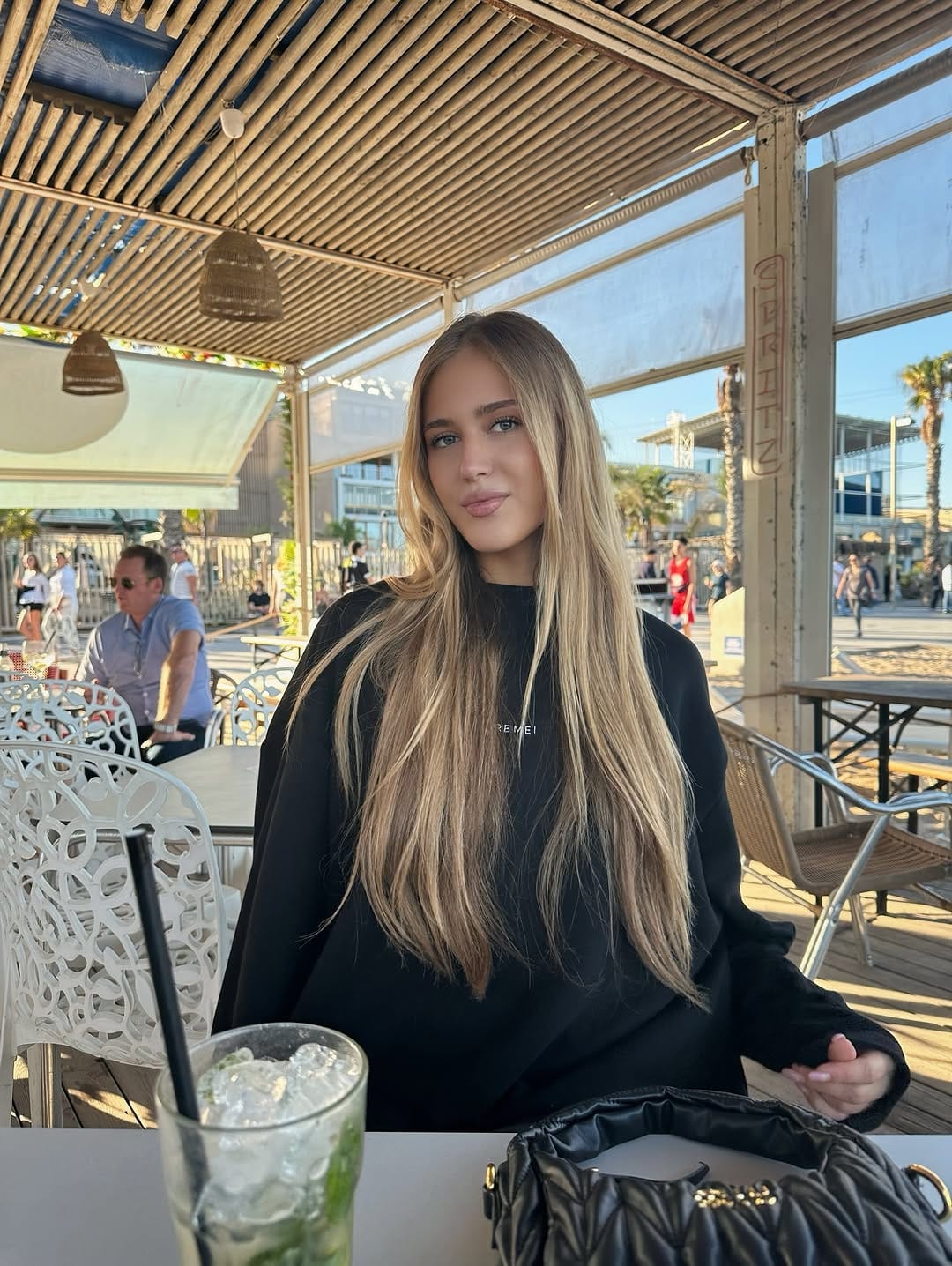 Post 2 by SOFIA PTCHELINTZEV on Instagram (image)