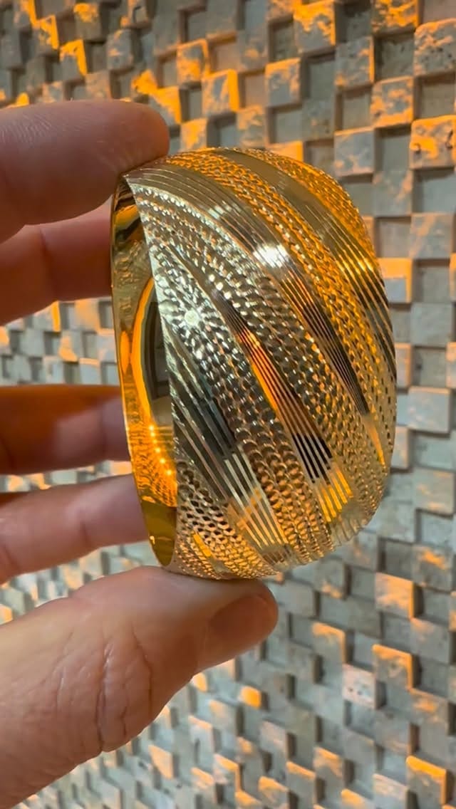 Post 2 by ÇİZGİ GOLD on Instagram (video)