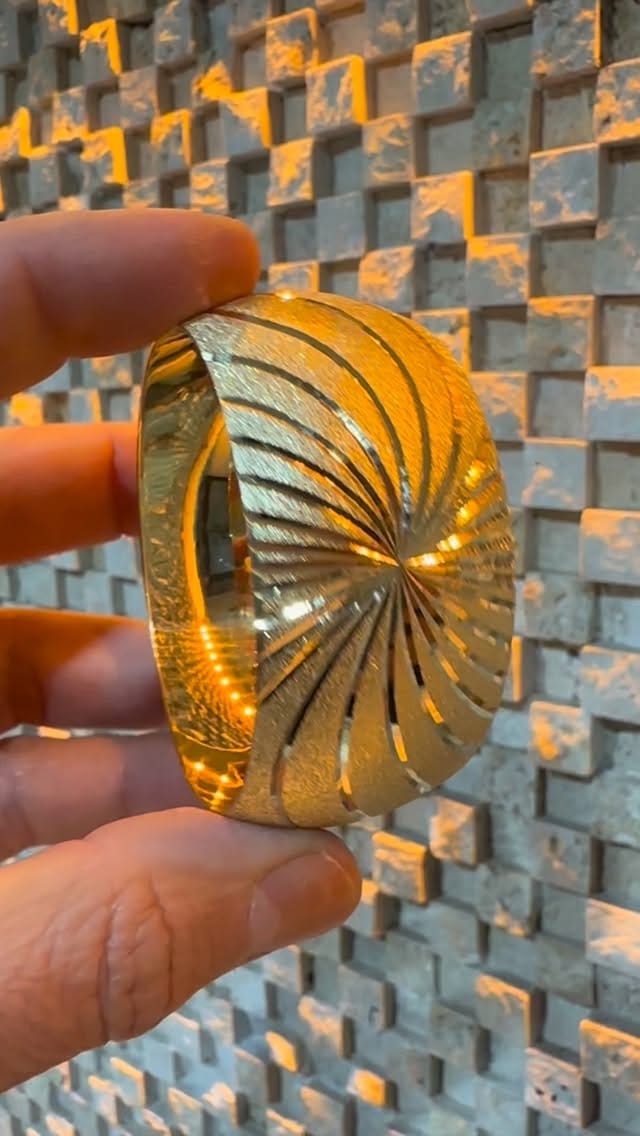 Post 3 by ÇİZGİ GOLD on Instagram (video)