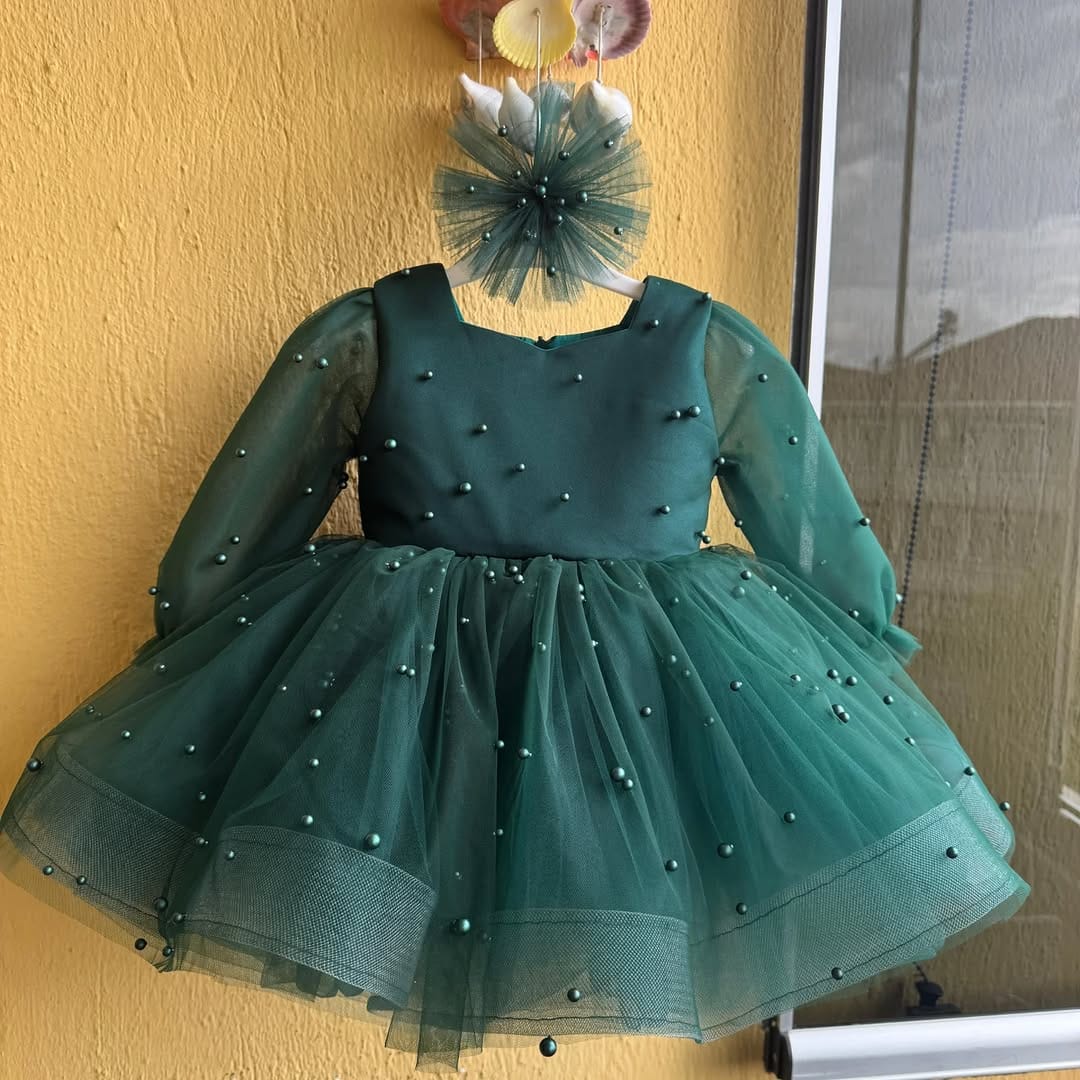 Post 9 by Gülizar Şazi on Instagram (carousel)