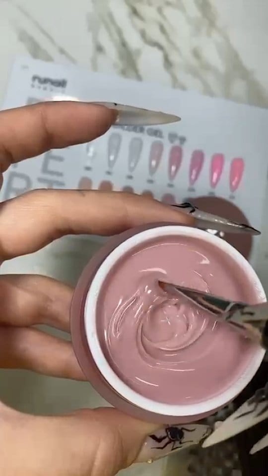 Post 10 by Runail İzmir - Simge Kurtuldu on Instagram (video)