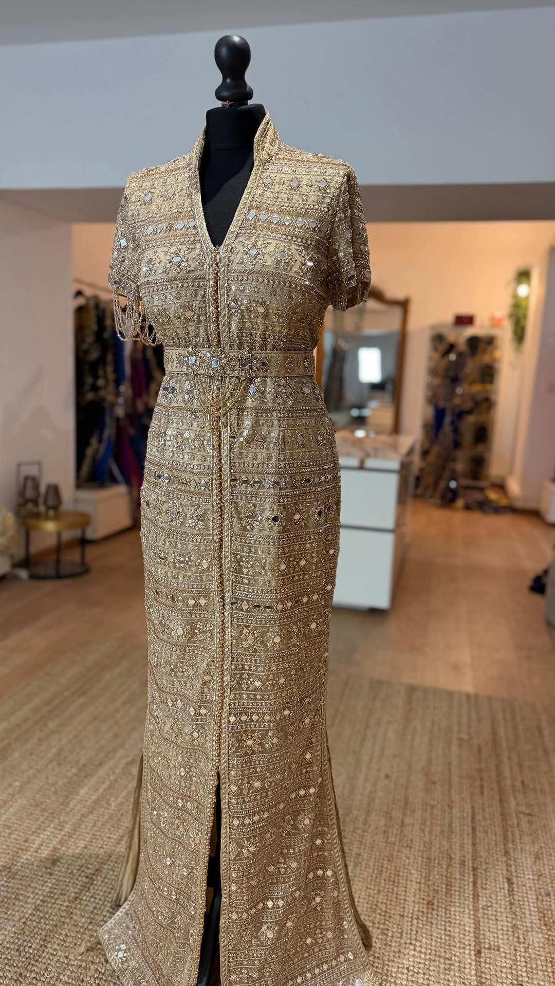 Post 5 by Fatiha Eddarkaoui caftan on Instagram (video)