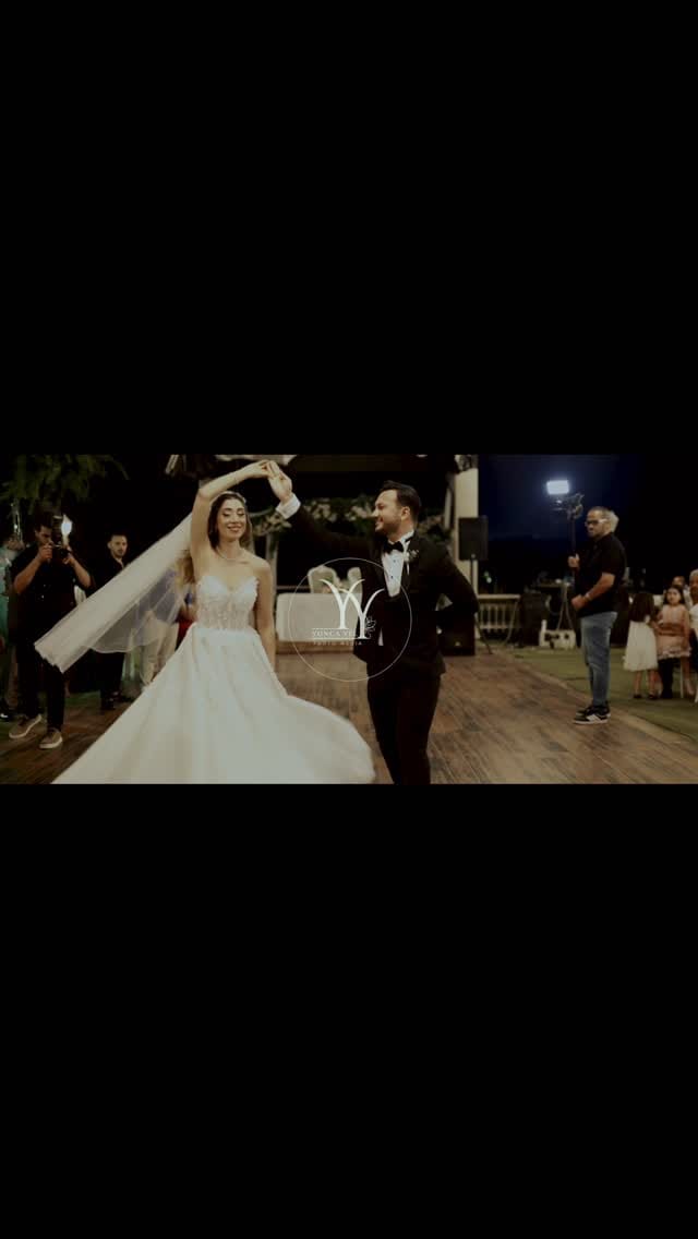 Post 8 by Arya Sposa on Instagram (video)