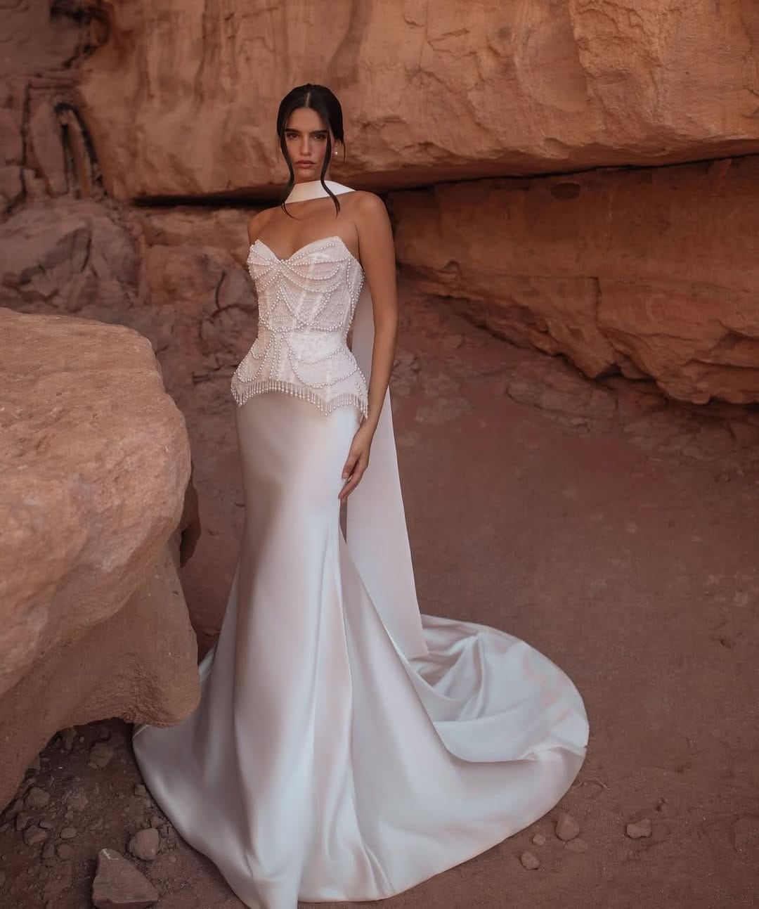 Post 7 by Arya Sposa on Instagram (carousel)