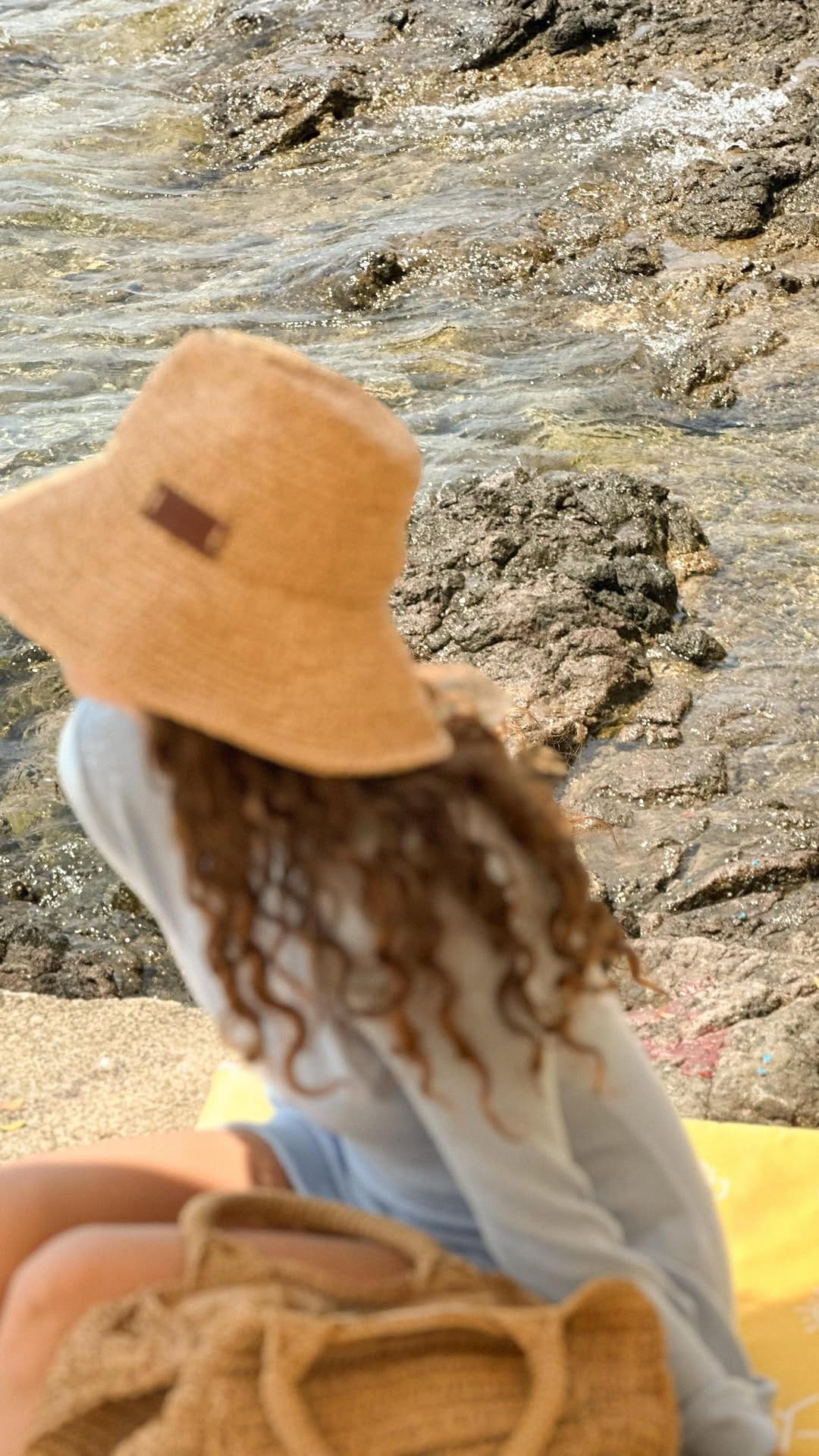 Post 10 by Les Merimes on Instagram (video)