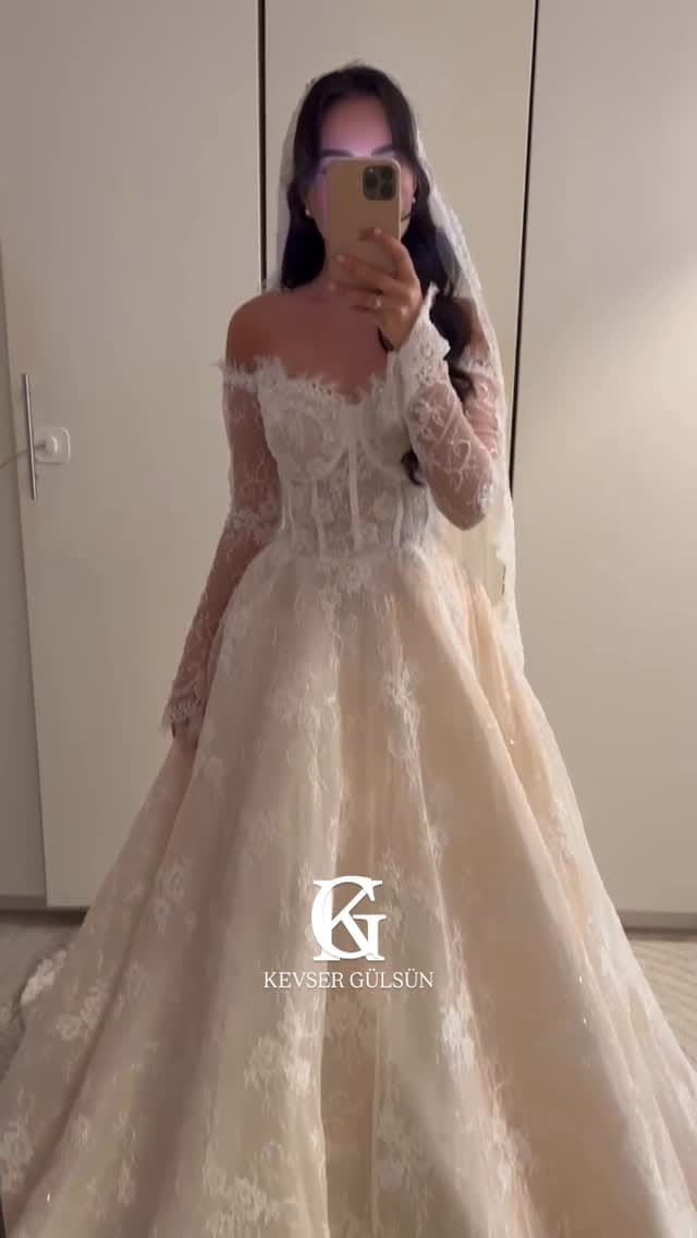 Post 6 by Kevser Gülsün ® on Instagram (video)