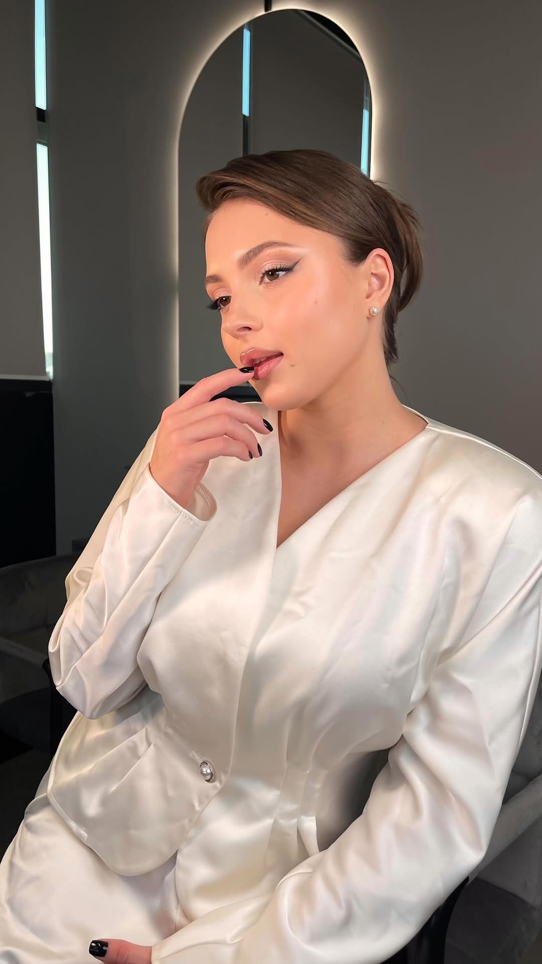 Post 2 by 🇹🇷 MAKEUP ISTANBUL | МАКИЯЖ СТАМБУЛ | БРОВИ on Instagram (video)