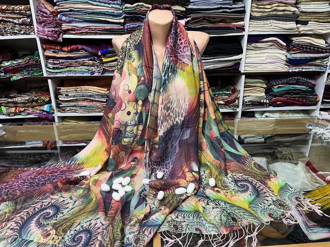 Post 1 by Harbiye İpekçilik Hatay El Dokuması Yerli İpek on Instagram (carousel)