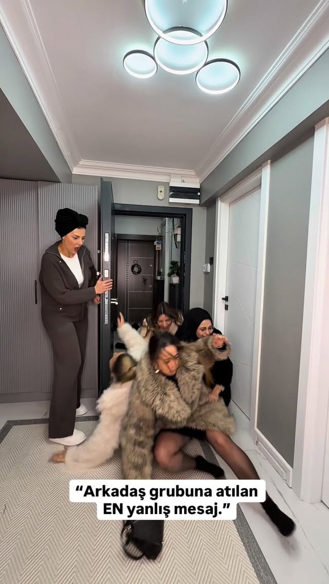 Post 6 by Mine Yücel on Instagram (video)