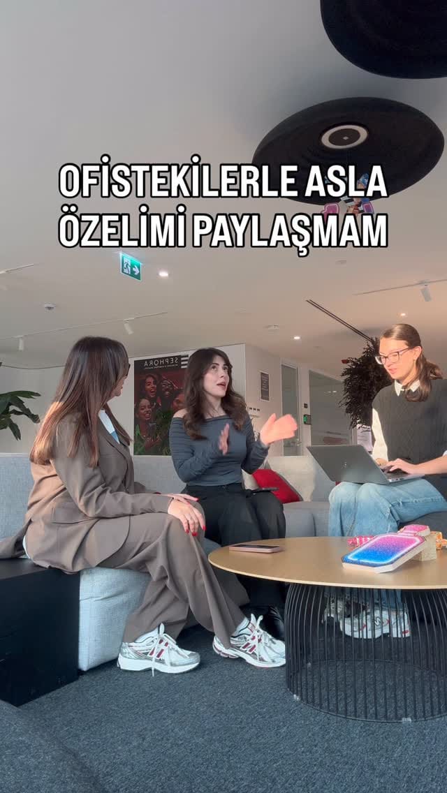 Post 9 by Semina Akyol on Instagram (video)