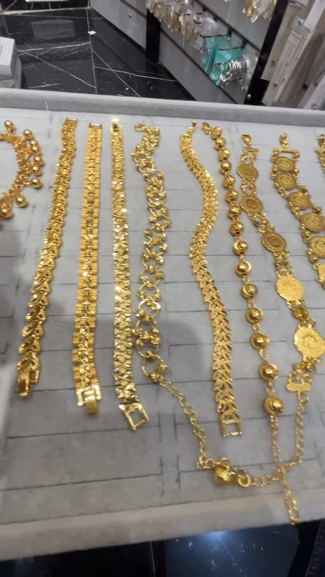 Post 4 by LİYA TAKI VE AKSESUAR on Instagram (video)