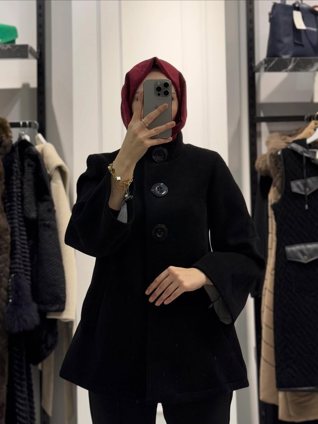 Post 1 by 𝐕𝐀𝐓𝐊𝐀 on Instagram (image)
