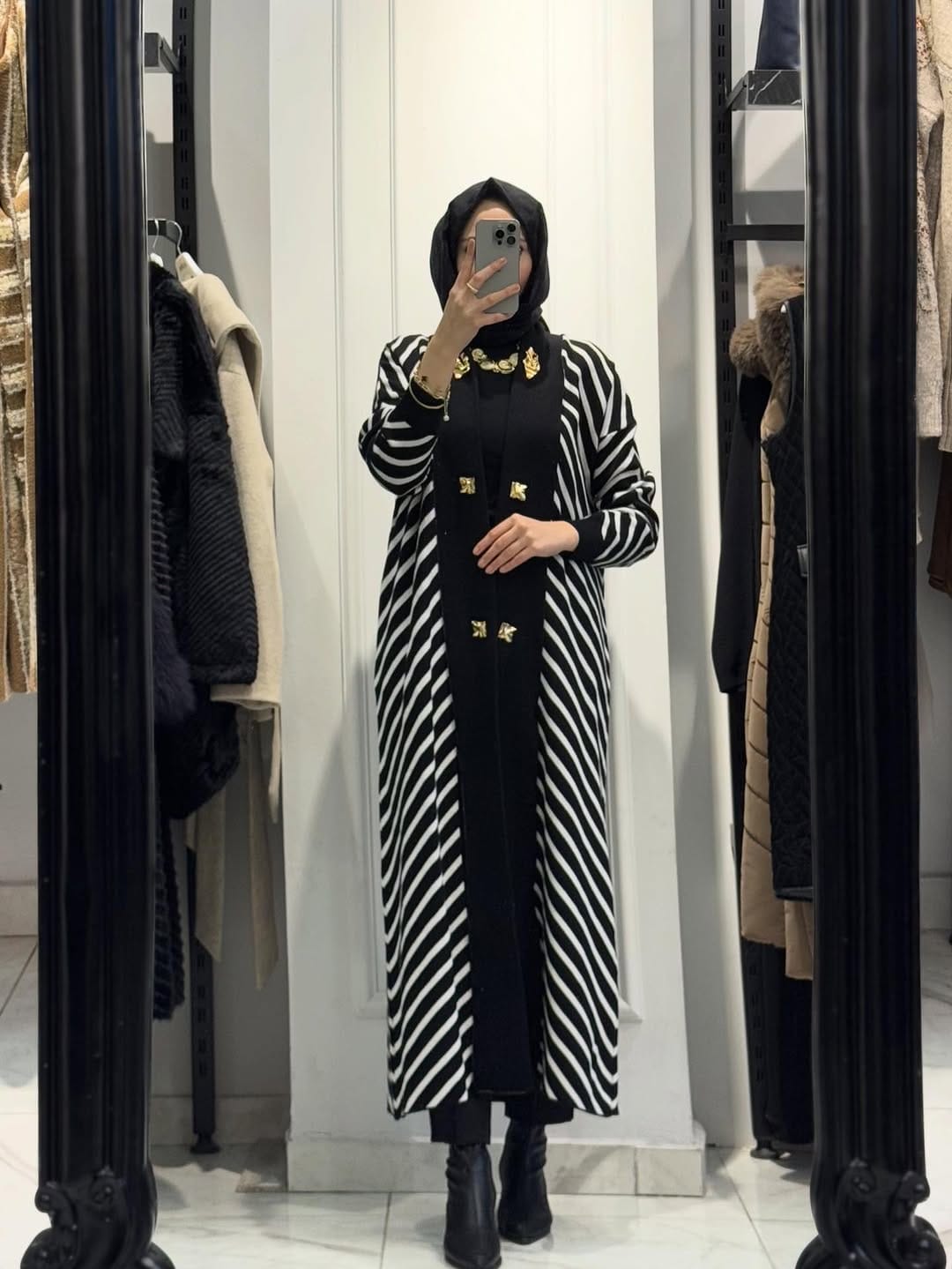Post 6 by 𝐕𝐀𝐓𝐊𝐀 on Instagram (image)