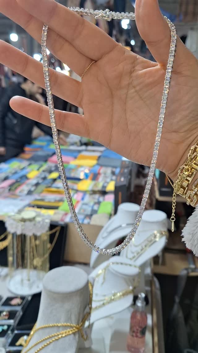 Post 3 by Elda Çelik Takı Elif&Eda on Instagram (video)