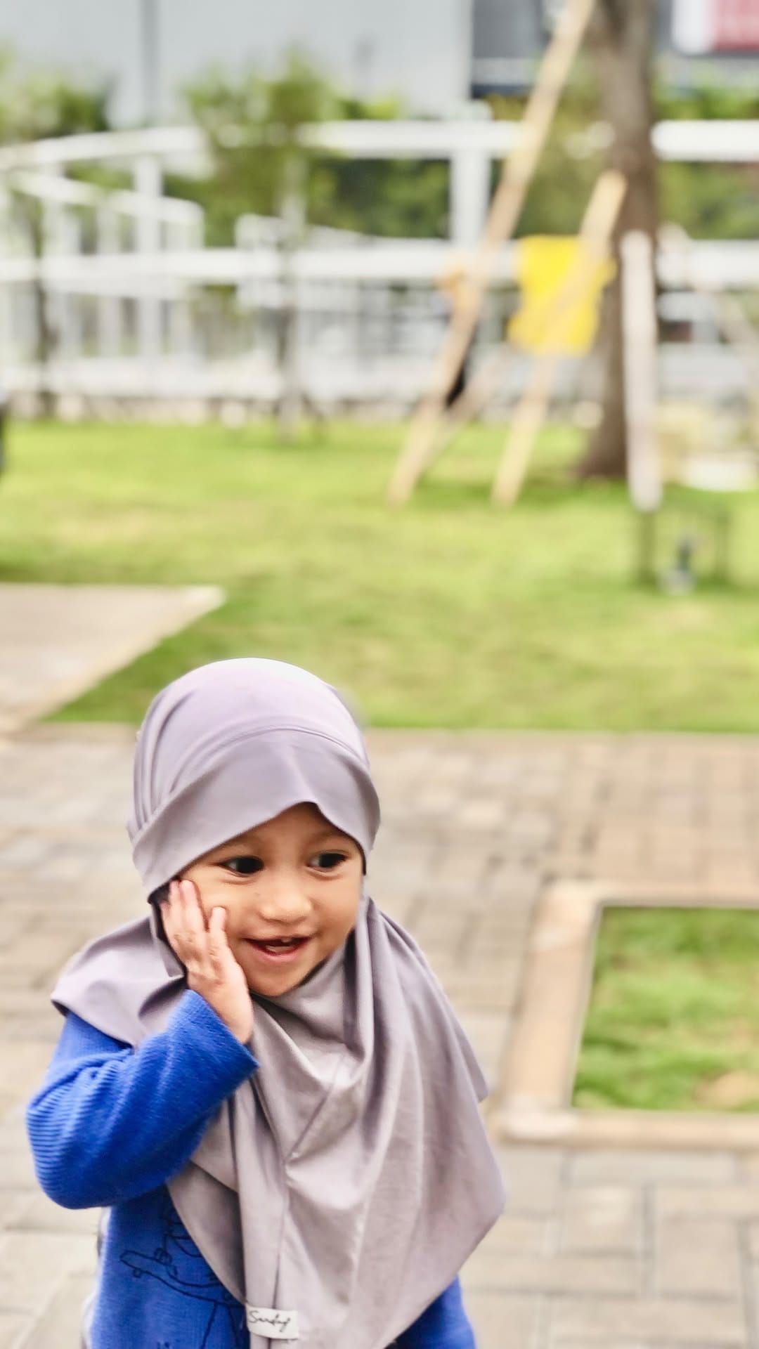 Post 3 by Dzinnun Fauziah Hifmi Baroya on Instagram (video)