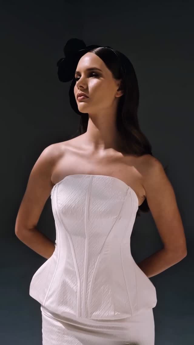 Post 5 by Angelika on Instagram (video)