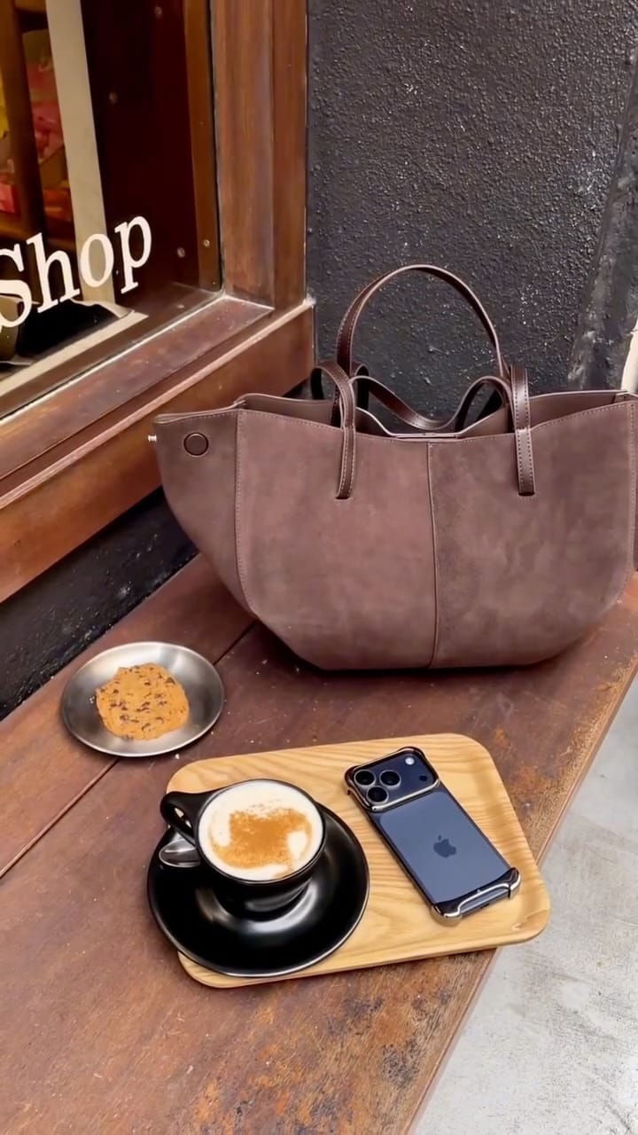 Post 3 by Sara Maurizi | Model based in 🇫🇷 on Instagram (video)