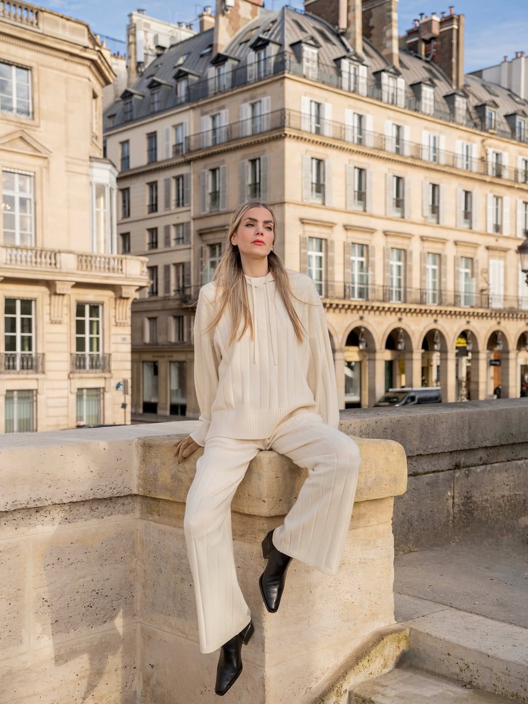 Post 2 by Sara Maurizi | Model based in 🇫🇷 on Instagram (carousel)