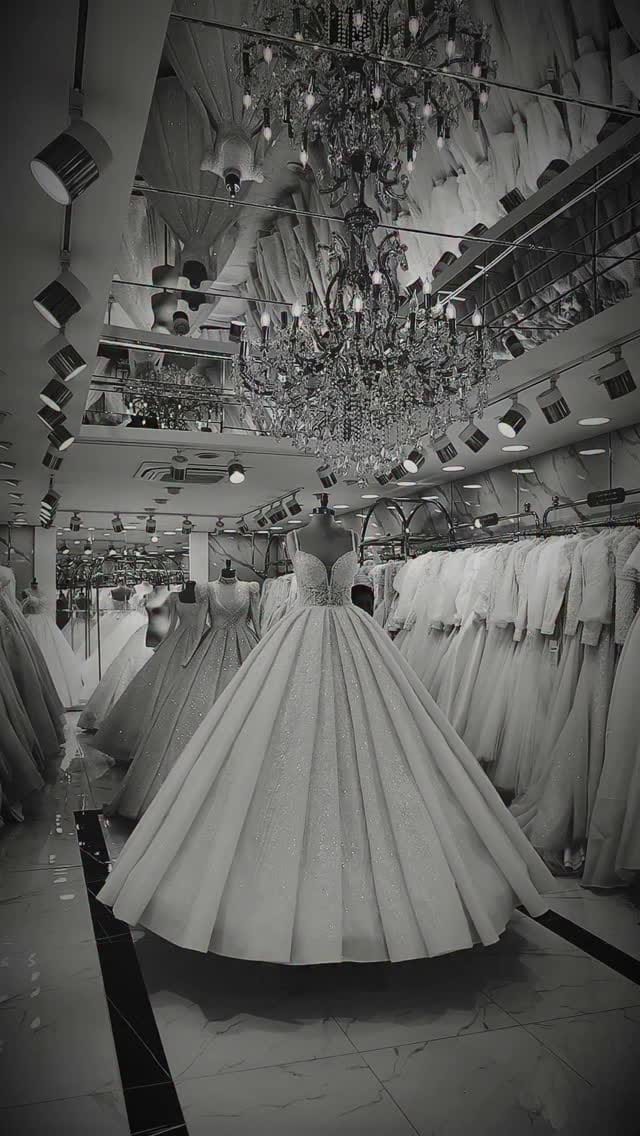 Post 4 by Trabzon Gelinlik Nişanlık Abiye.    Yonca Moda Evi on Instagram (video)