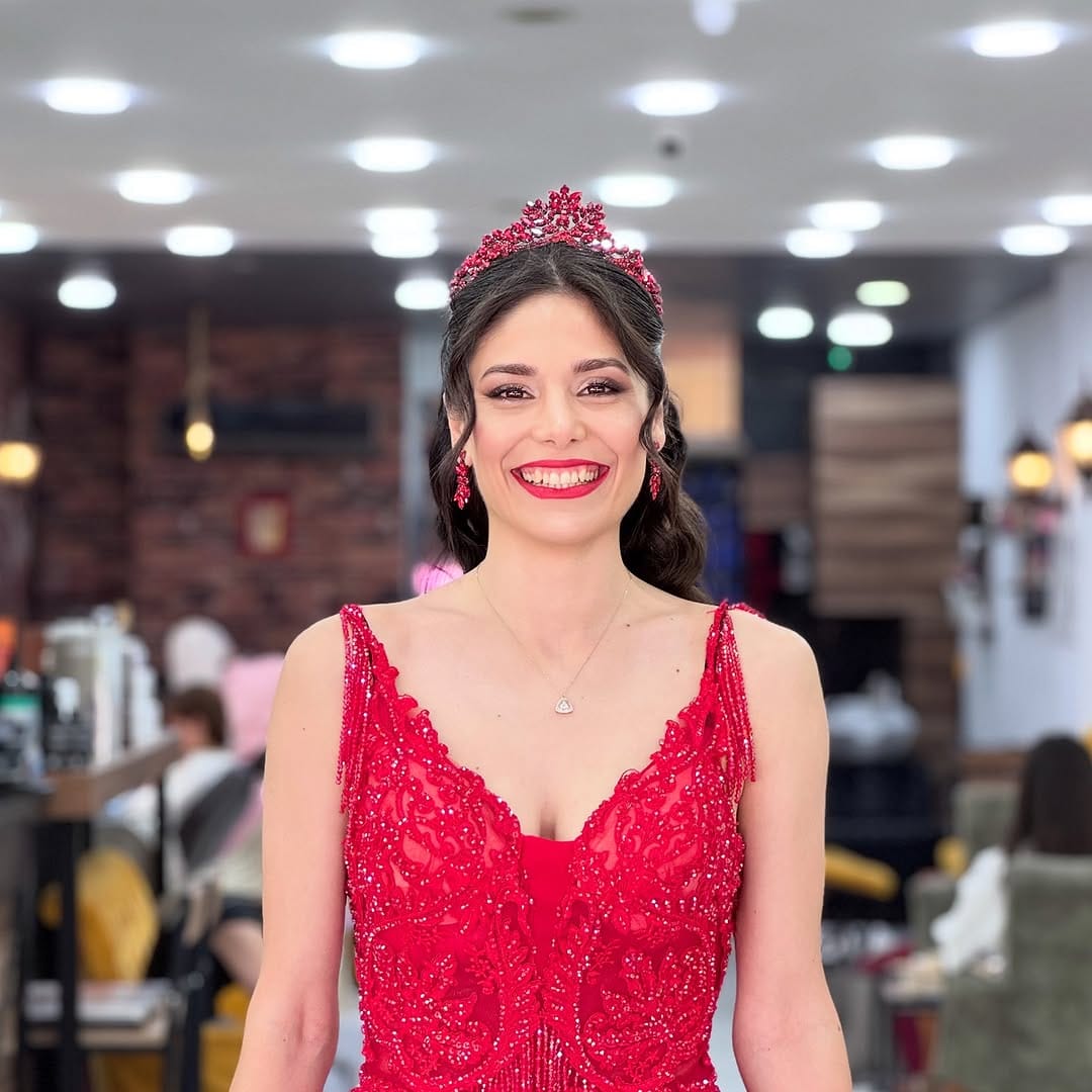 Post 4 by Musa Özgül on Instagram (carousel)