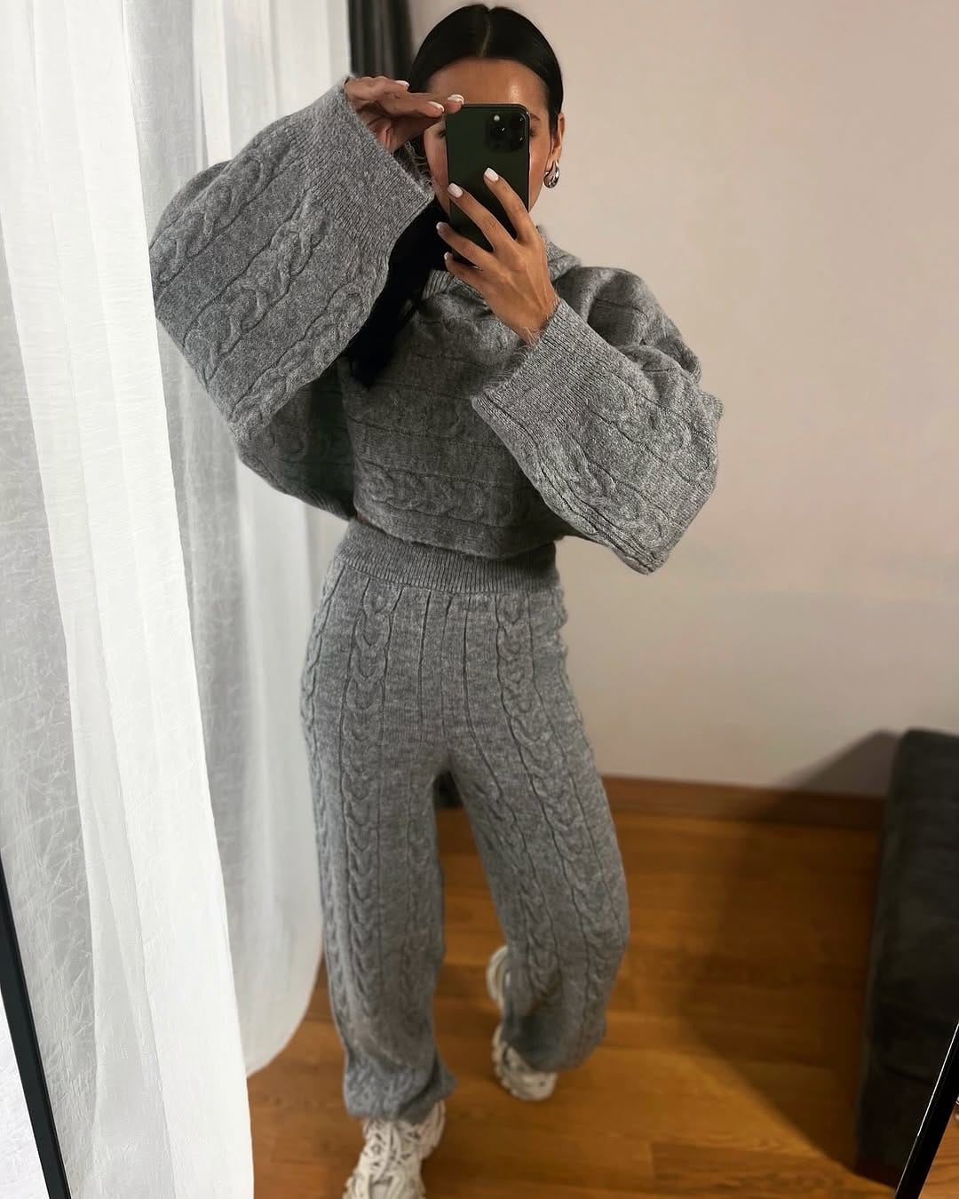 Post 4 by W O M É N S W E A R on Instagram (carousel)