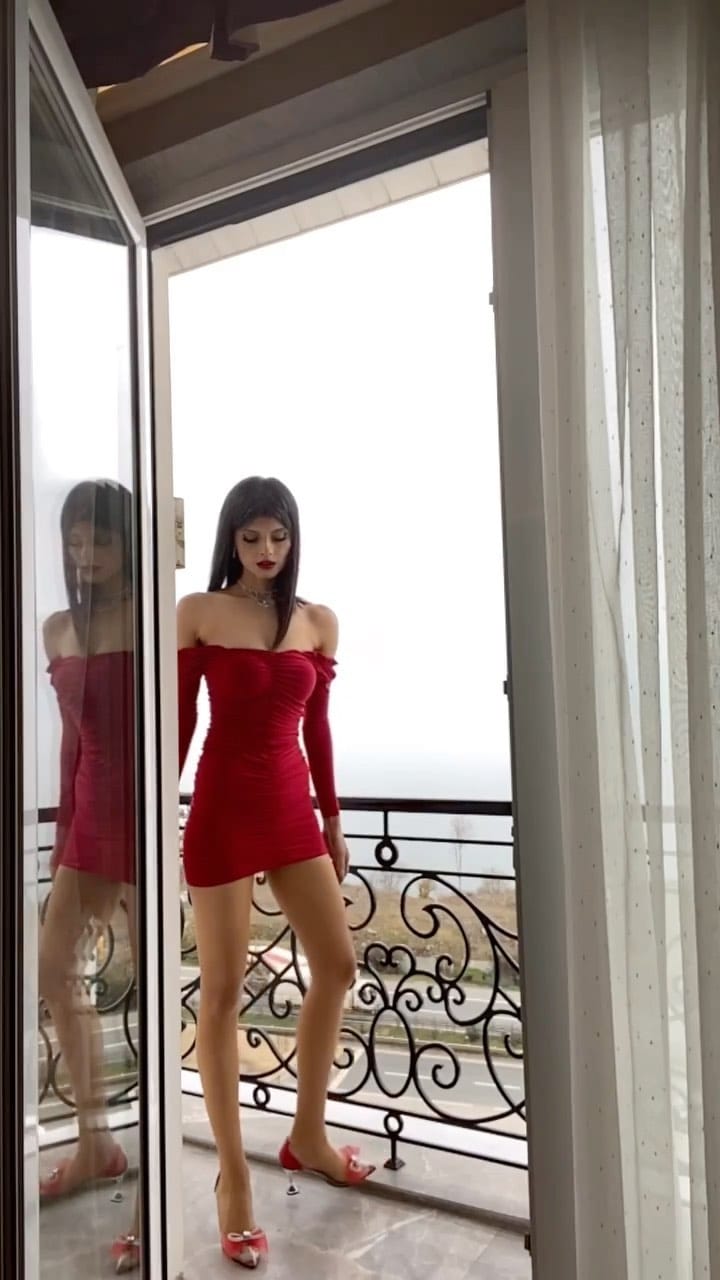 Post 9 by Didem Yeşil on Instagram (video)