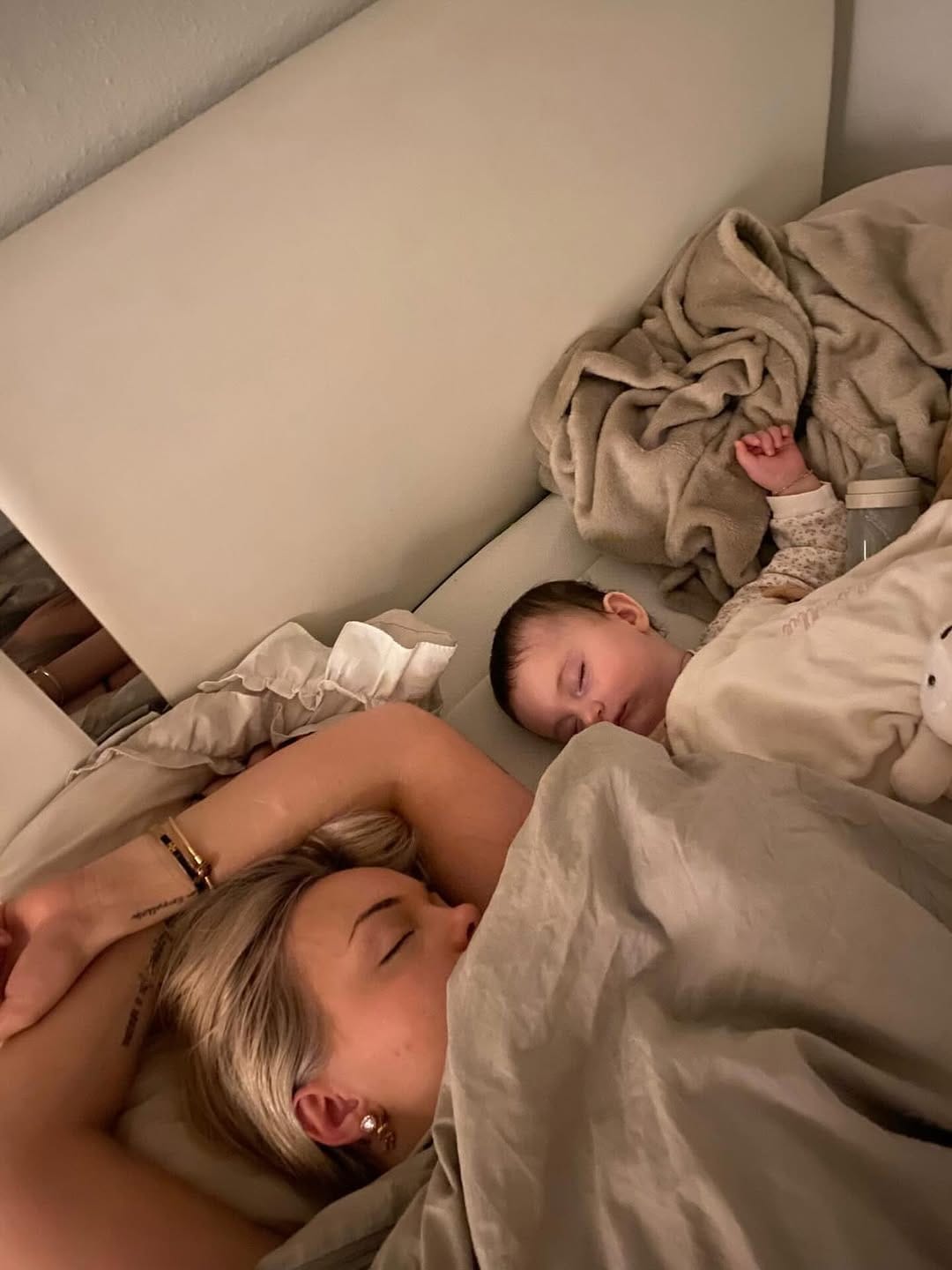 Post 2 by UGC creator, influencer & mother on Instagram (image)