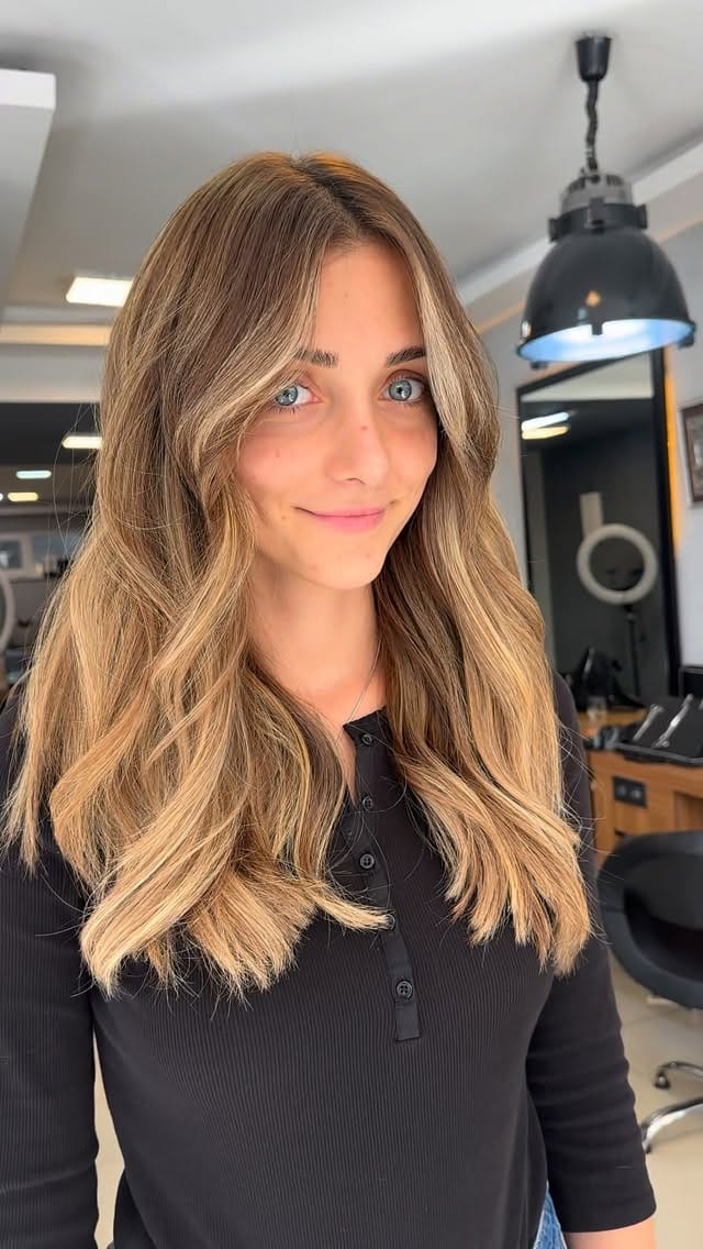 Post 2 by M E R T S A L T A N on Instagram (video)