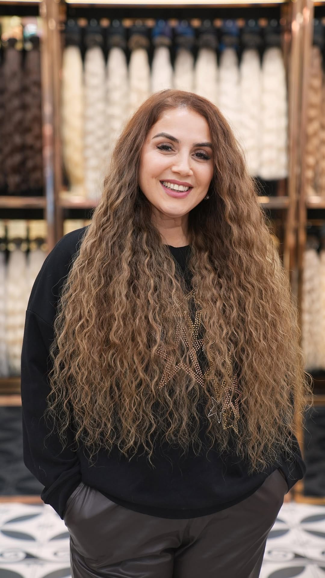 Post 3 by Toprak Şeker Kuaför on Instagram (video)