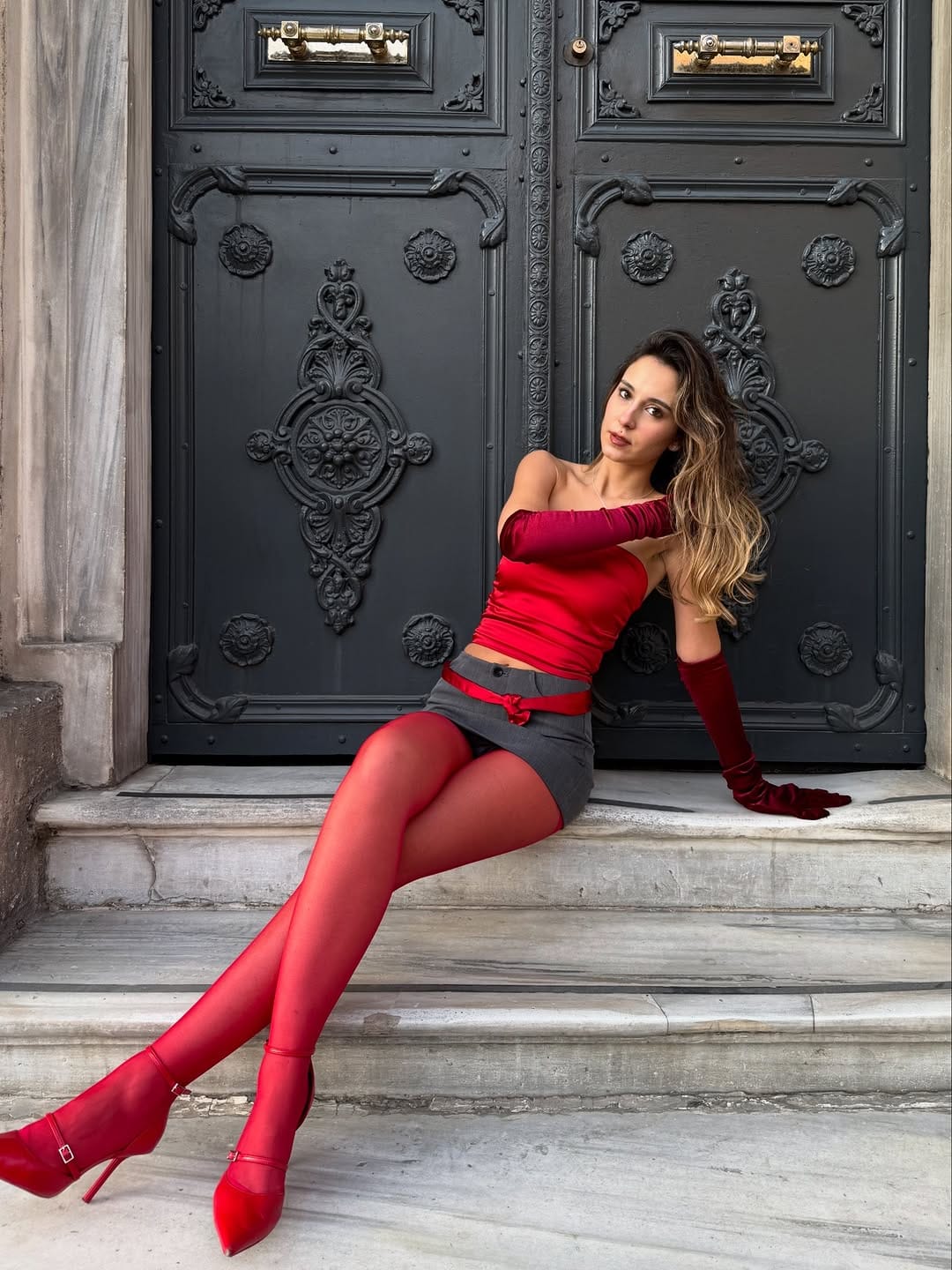 Post 10 by Bahar Karakoç on Instagram (carousel)