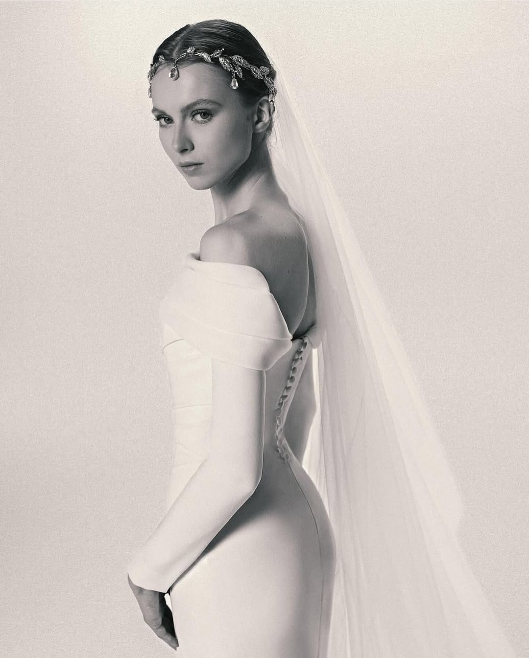 Post 10 by ELINA NIKITINA on Instagram (carousel)