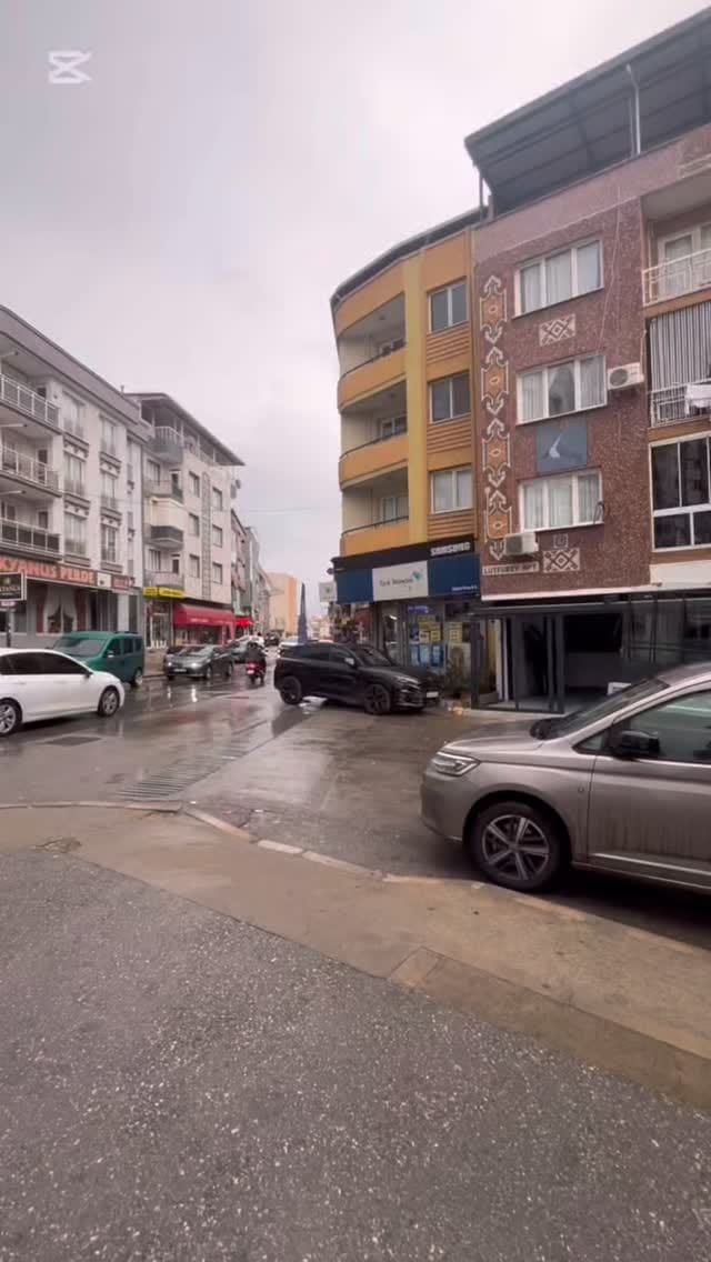 Post 3 by Jeton Giyim ~ Drop Giyim on Instagram (video)