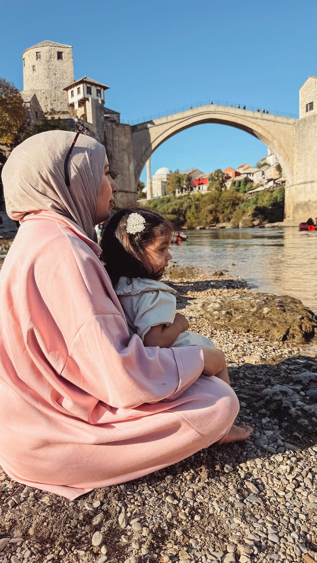 Post 10 by @hijabflowerss on Instagram (video)
