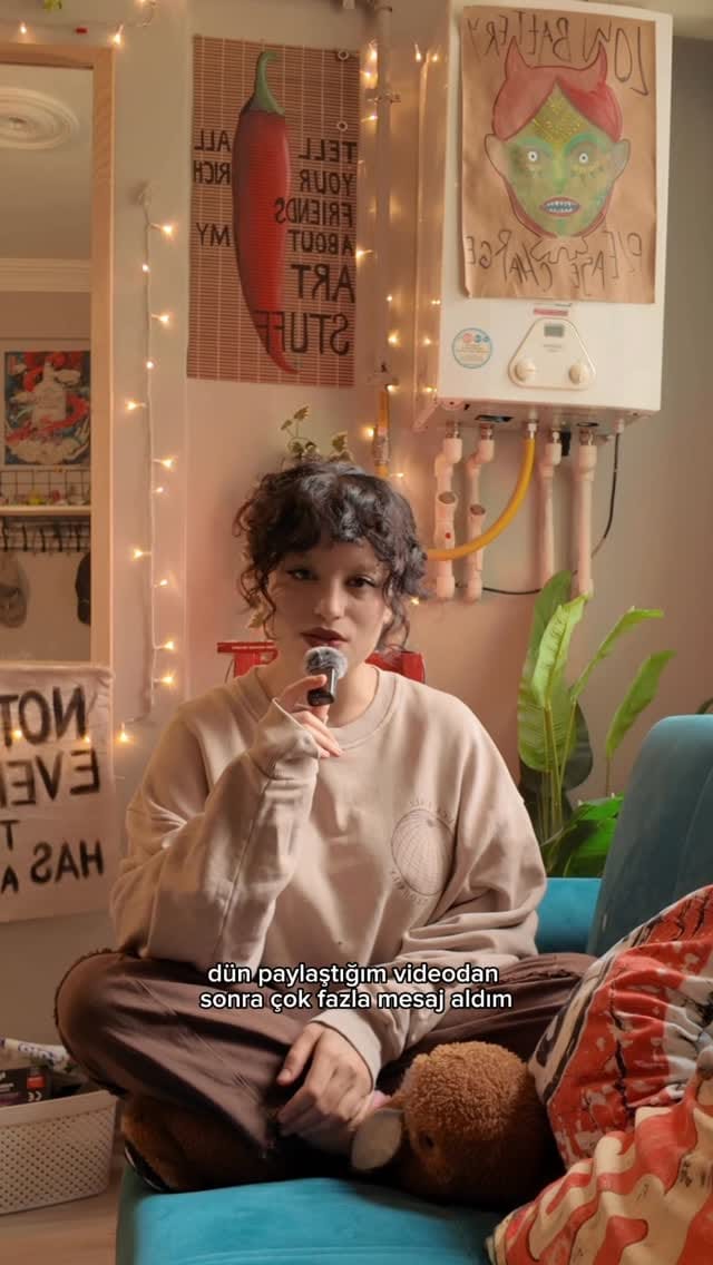 Post 3 by yayren☆ on Instagram (video)