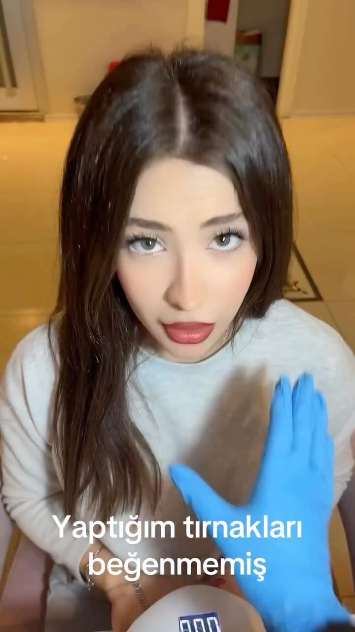 Post 9 by Dermo Paris Estetik on Instagram (video)
