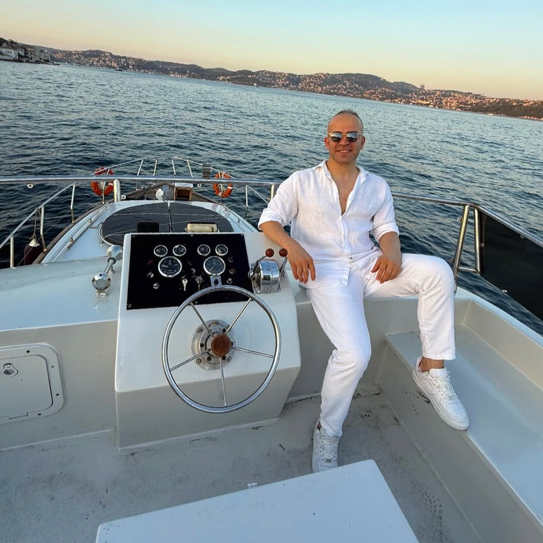 Post 3 by Cevat yaman on Instagram (image)