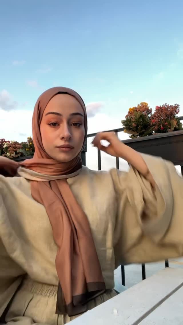 Post 4 by ZALLUNA | Wholesale & Manufacturer on Instagram (video)