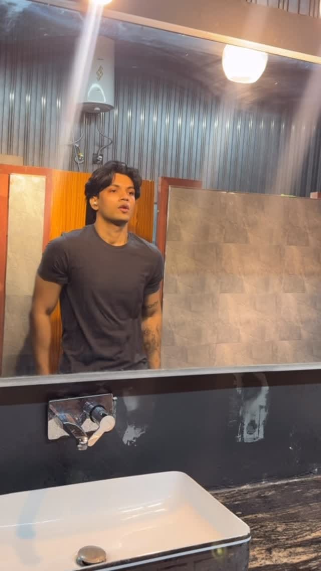 Post 2 by Varun Chauhan on Instagram (video)