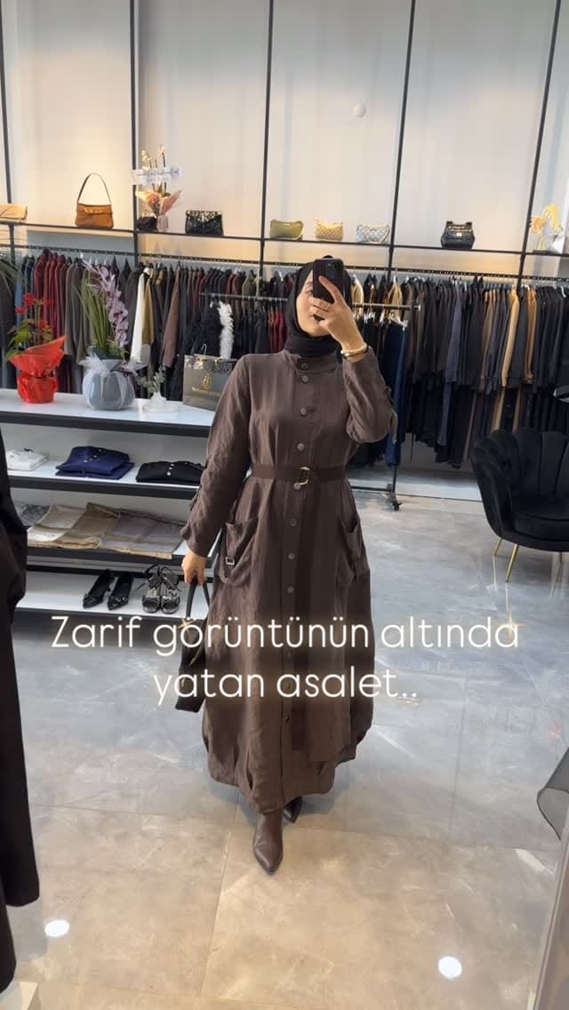 Post 3 by Beyza Coşanay Butik on Instagram (video)