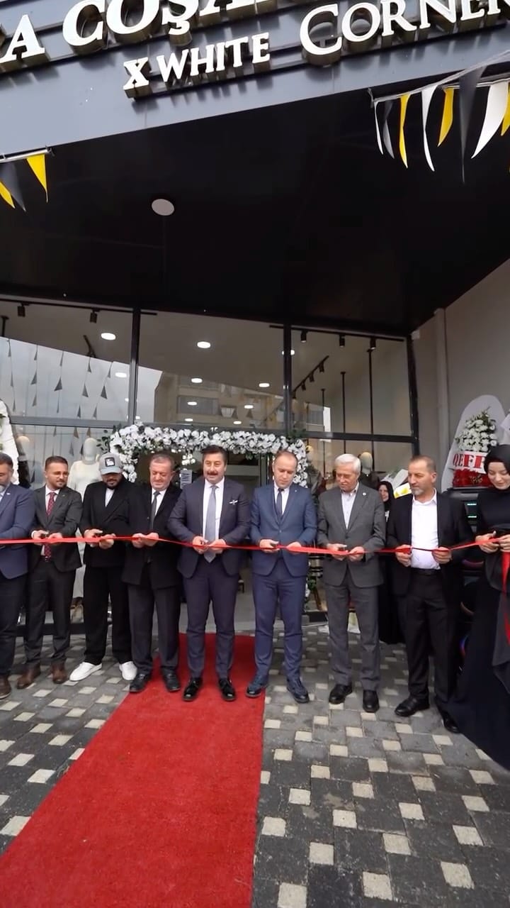 Post 9 by Beyza Coşanay Butik on Instagram (video)