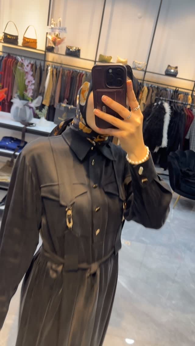 Post 1 by Beyza Coşanay Butik on Instagram (video)