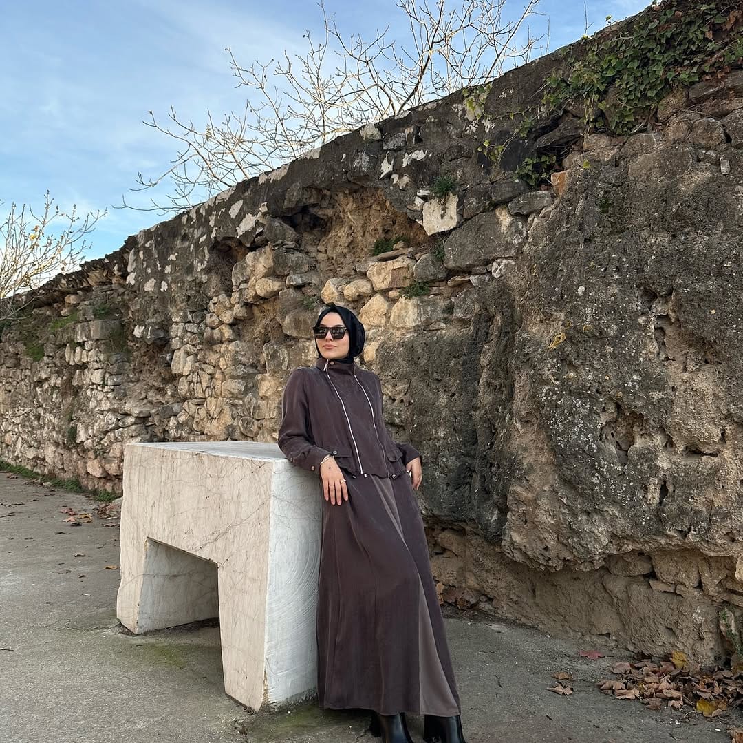 Post 8 by Beyza Coşanay Butik on Instagram (carousel)