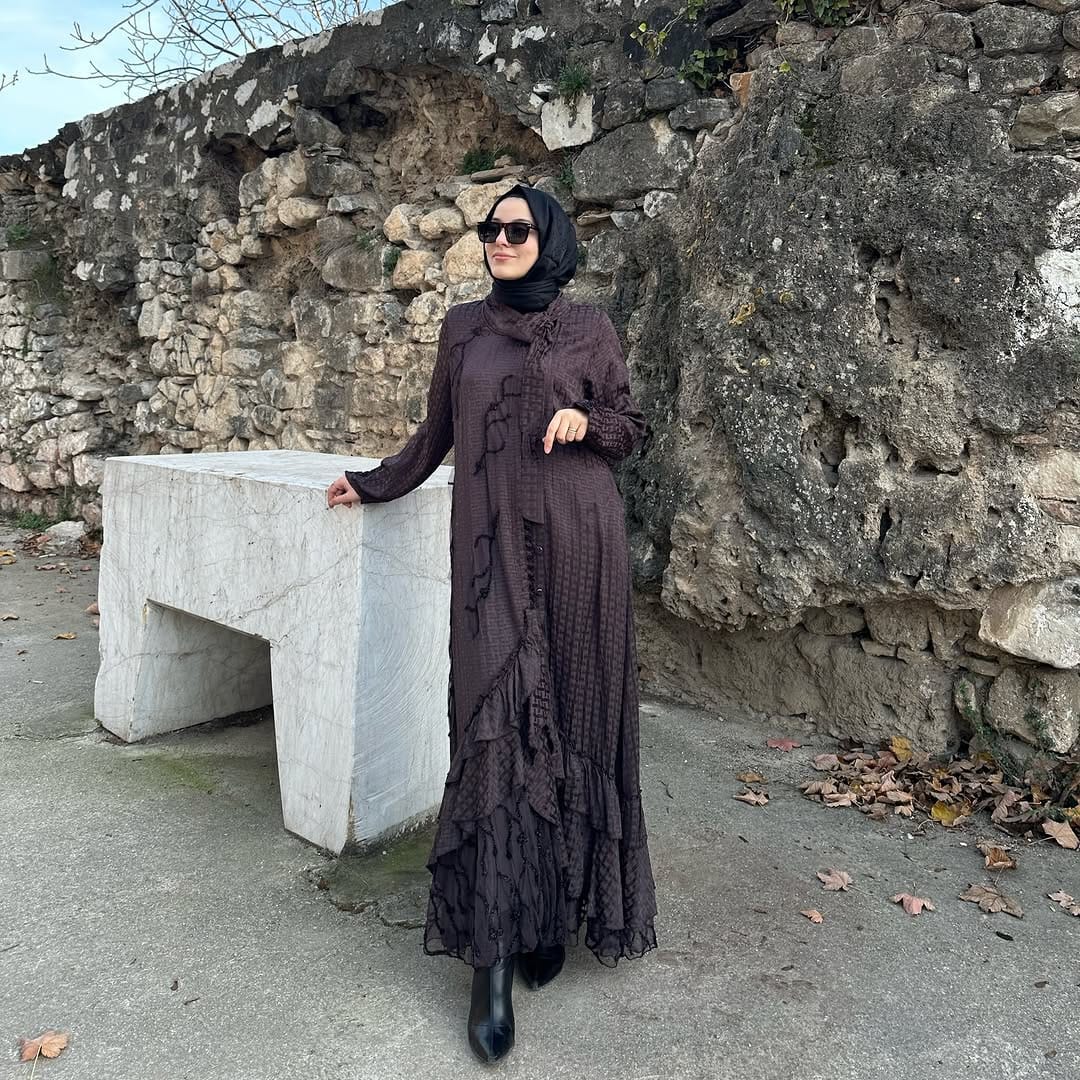 Post 7 by Beyza Coşanay Butik on Instagram (carousel)