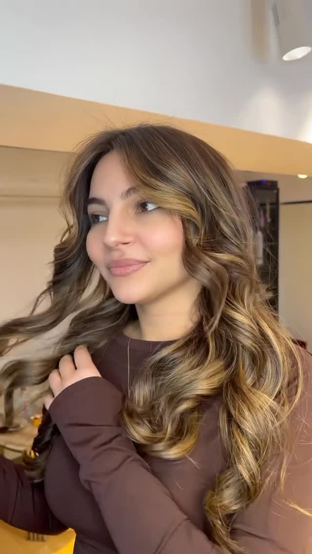 Post 2 by Color Technicion on Instagram (video)