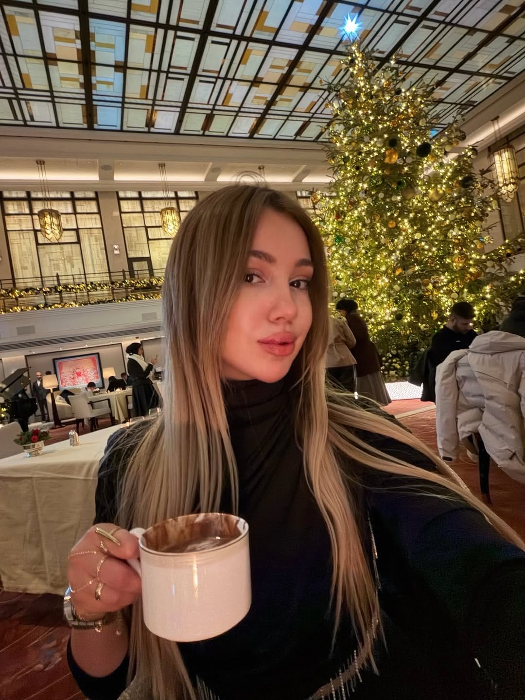 Post 2 by Asena Apaydın on Instagram (carousel)