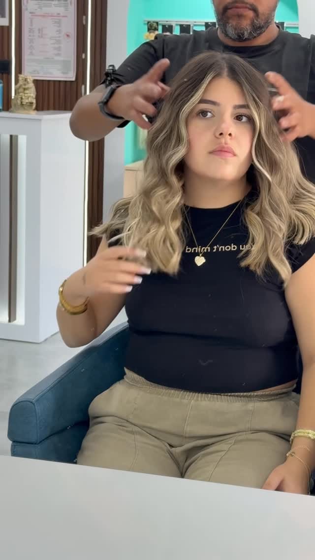 Post 10 by Salonebahairdresser on Instagram (video)