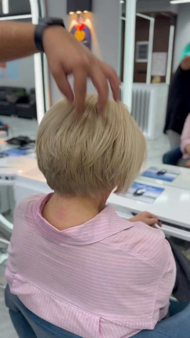 Post 3 by Salonebahairdresser on Instagram (video)