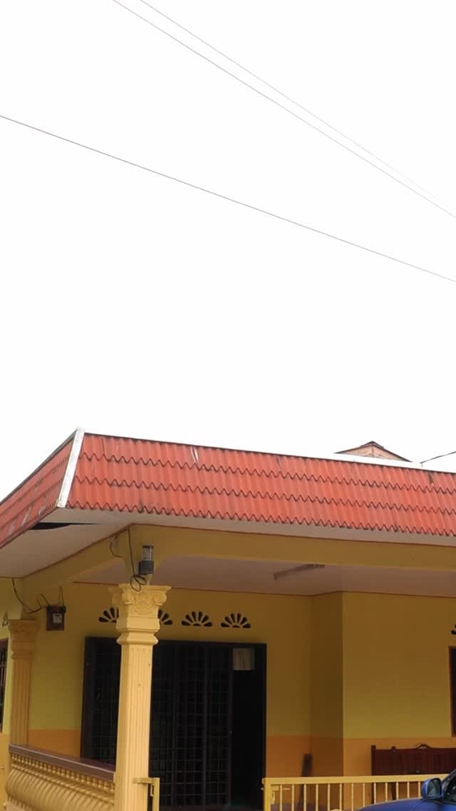 Post 3 by Syaz Bay on Instagram (video)