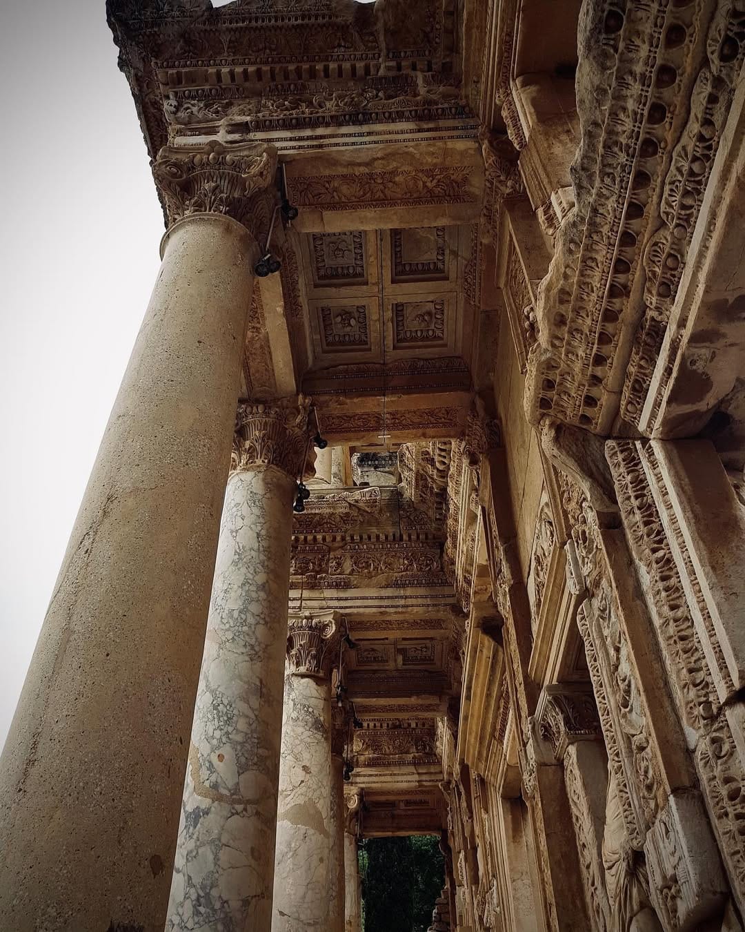 Post 9 by Pınar Eser on Instagram (image)